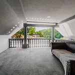 4 Bedroom With Heated Indoor Pool Jajo & Pajo Vila