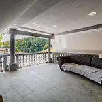 4 Bedroom With Heated Indoor Pool Jajo & Pajo Fala