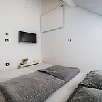 4 Bedroom With Heated Indoor Pool Jajo & Pajo *