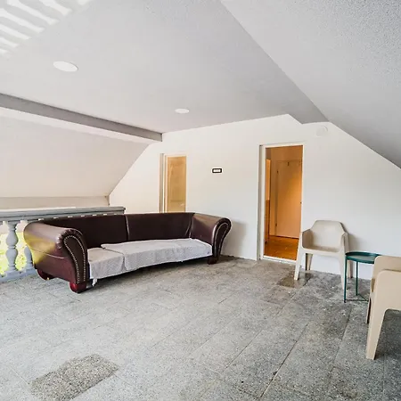 4 Bedroom With Heated Indoor Pool Jajo & Pajo *