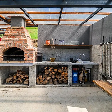 4 Bedroom With Heated Indoor Pool Jajo & Pajo Vila