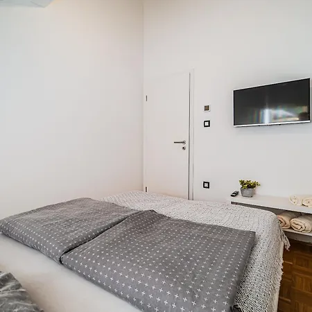 Vila 4 Bedroom With Heated Indoor Pool Jajo & Pajo *