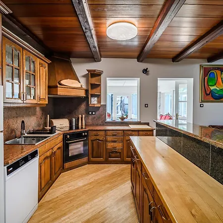 4 Bedroom With Heated Indoor Pool Jajo & Pajo