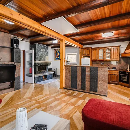 4 Bedroom With Heated Indoor Pool Jajo & Pajo Vila