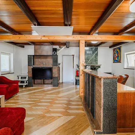 4 Bedroom With Heated Indoor Pool Jajo & Pajo *