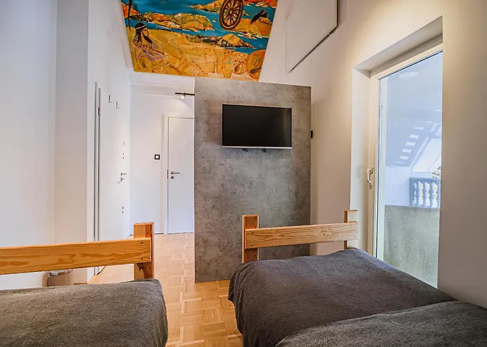 4 Bedroom With Heated Indoor Pool Jajo & Pajo Vila *