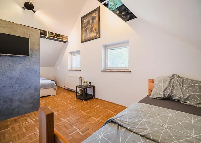 4 Bedroom With Heated Indoor Pool Jajo & Pajo *