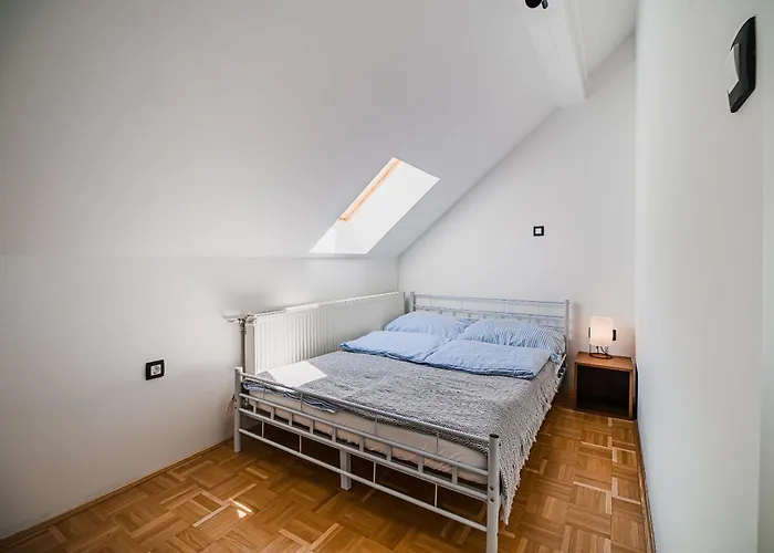 4 Bedroom With Heated Indoor Pool Jajo & Pajo Fala