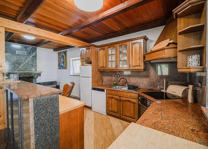 Vila 4 Bedroom With Heated Indoor Pool Jajo & Pajo Fala